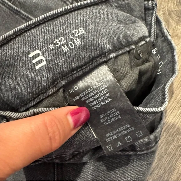 Elegant Gray Ankle Jeans for Women - Picture 9 of 9